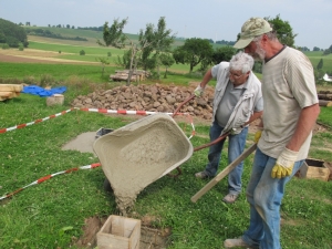 Das Geb&auml;ude sollte bei diesen Fundamenten wohl allen St&uuml;rmen trotzen