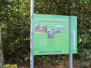 Infotafel zwischen Scheuern und Weierm&uuml;hle an der r&ouml;mischen A1 Trier-K&ouml;ln
